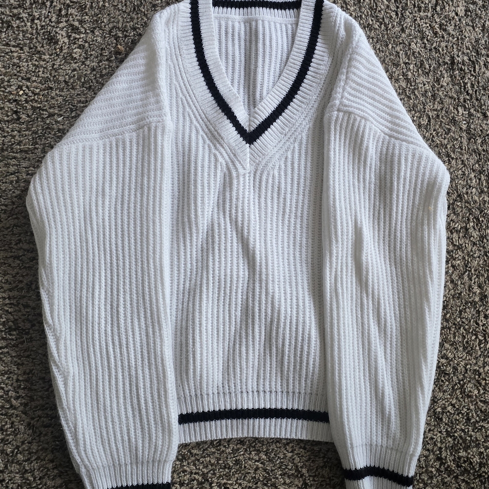 SHEIN White and Black V-Neck Sweater